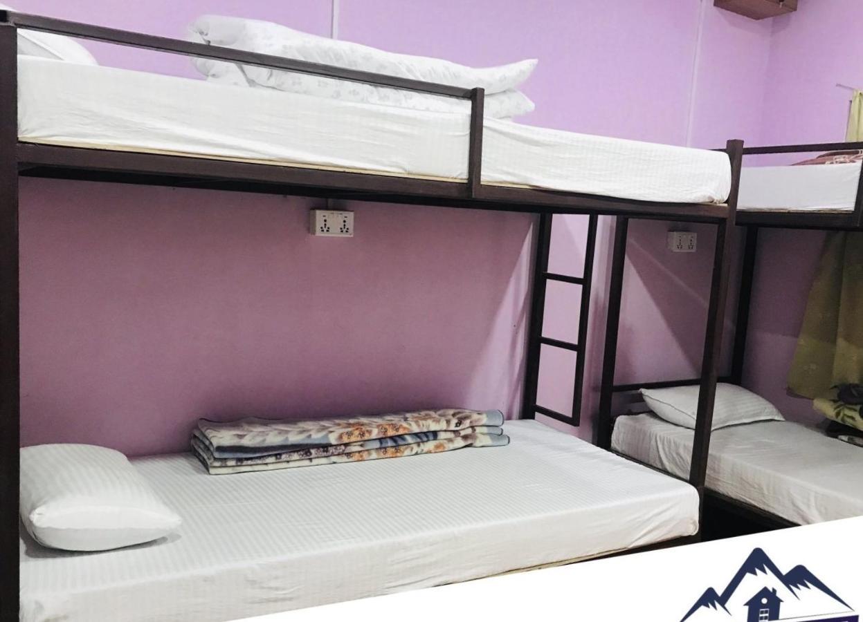 פוקהרה Margik Backpackers Hostel מראה חיצוני תמונה