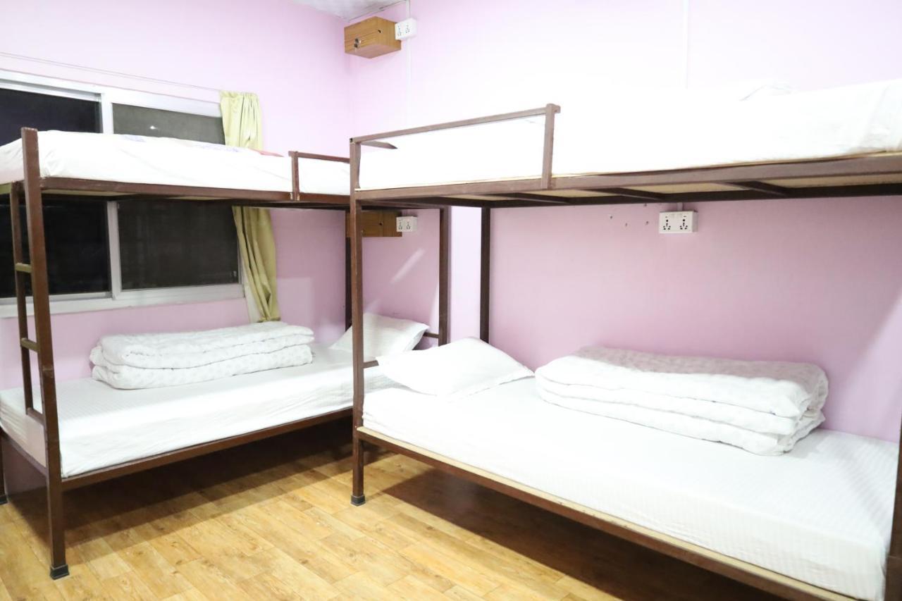 פוקהרה Margik Backpackers Hostel מראה חיצוני תמונה