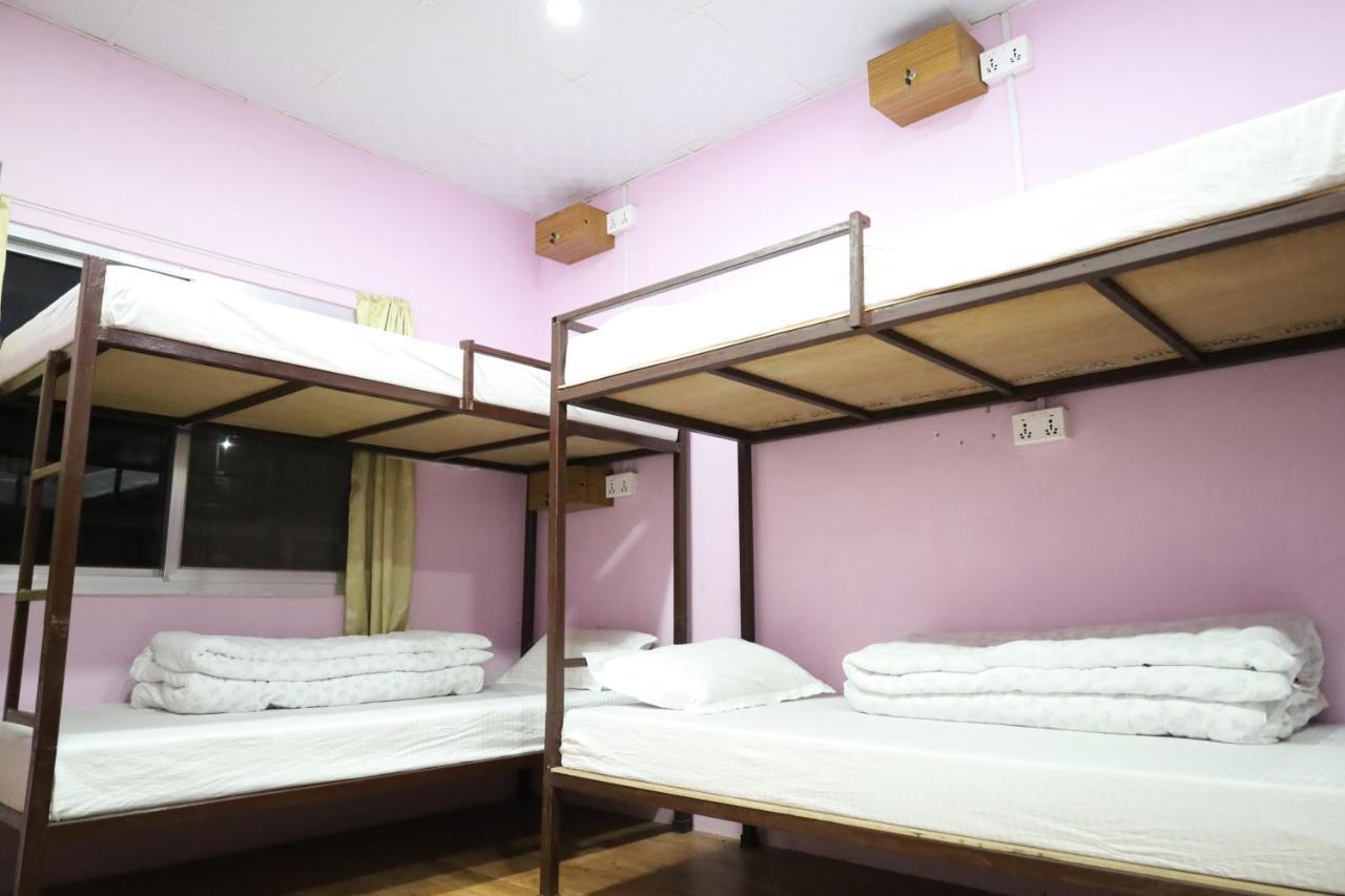 פוקהרה Margik Backpackers Hostel מראה חיצוני תמונה