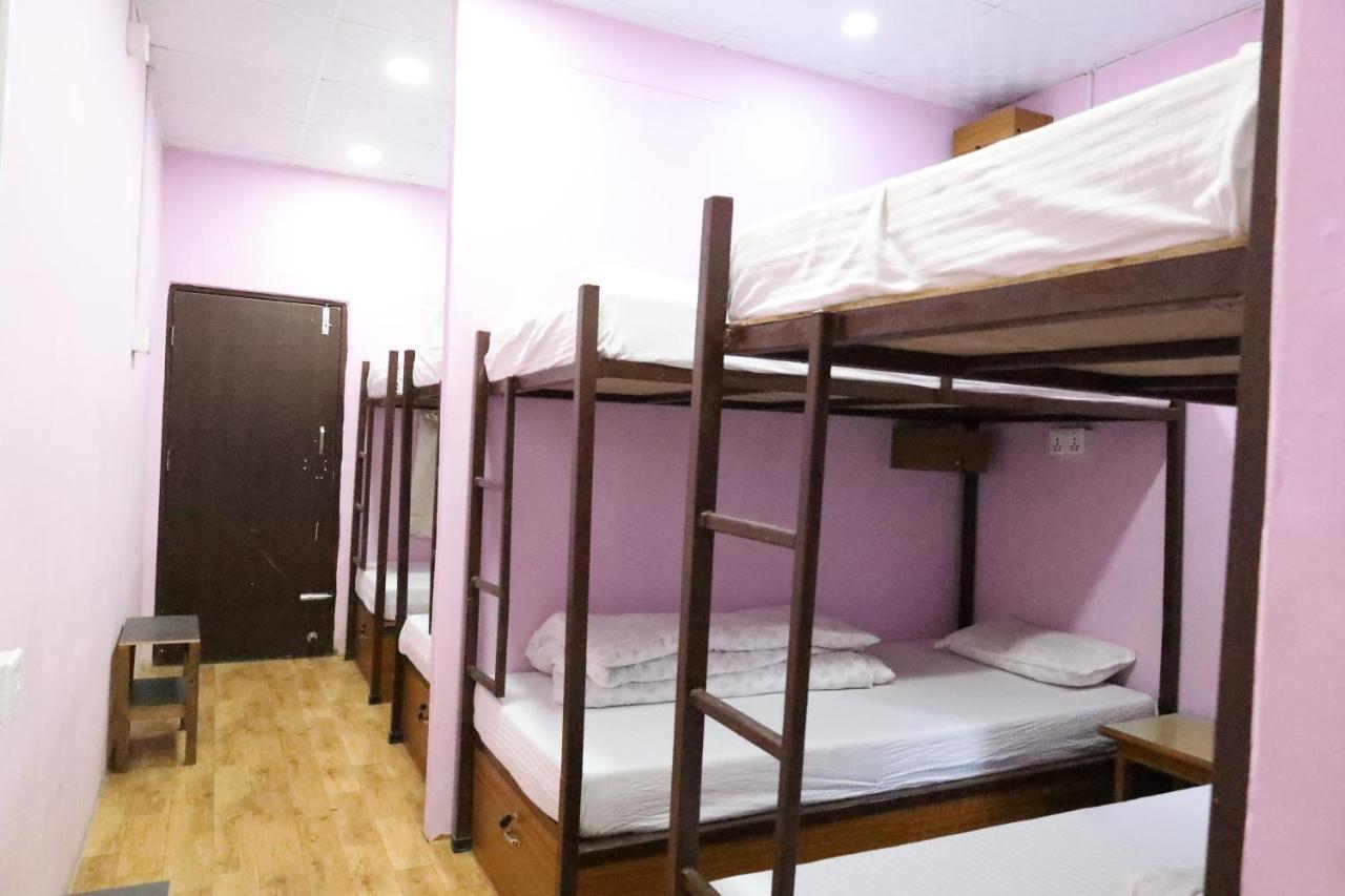 פוקהרה Margik Backpackers Hostel מראה חיצוני תמונה