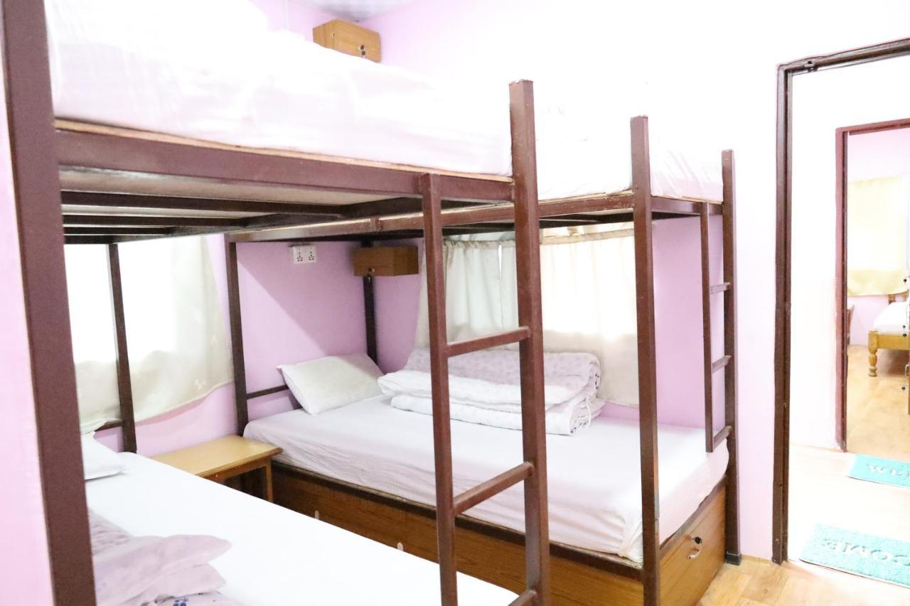 פוקהרה Margik Backpackers Hostel מראה חיצוני תמונה